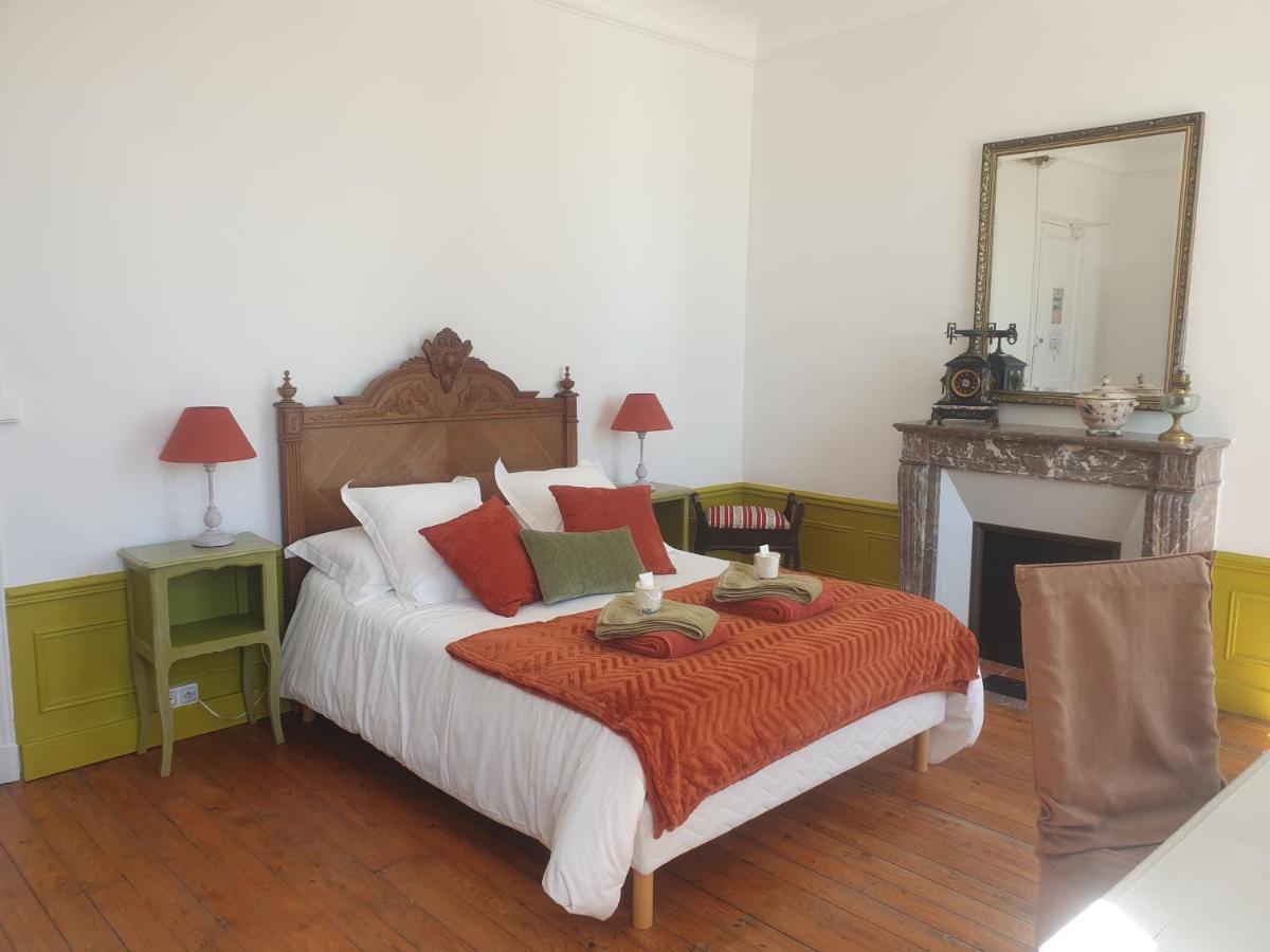 Surville  Chateau De Surville חדר תמונה